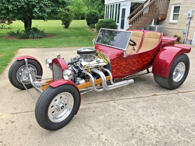 1923 Ford T BUCKET HOT ROD CHROME AND TAN
