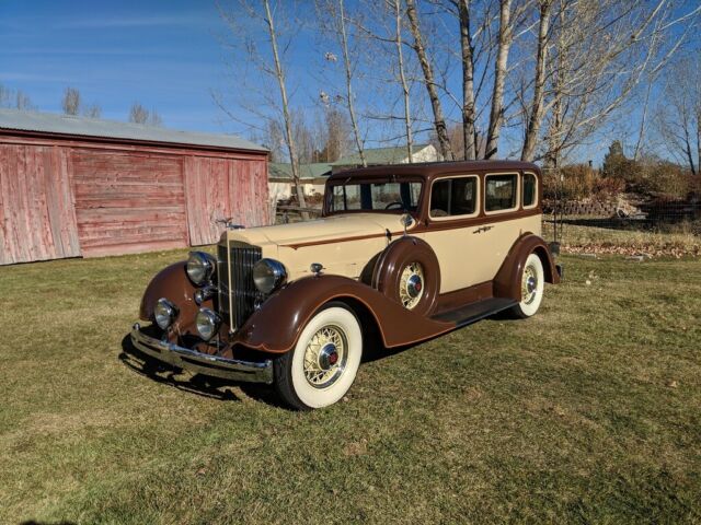 1934 Packard Model 1100 Senior