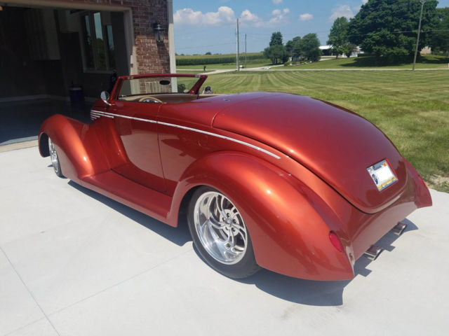 1939 Ford Roadster