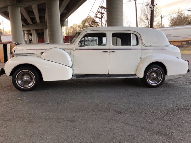 1940 Cadillac Fleetwood Limo style