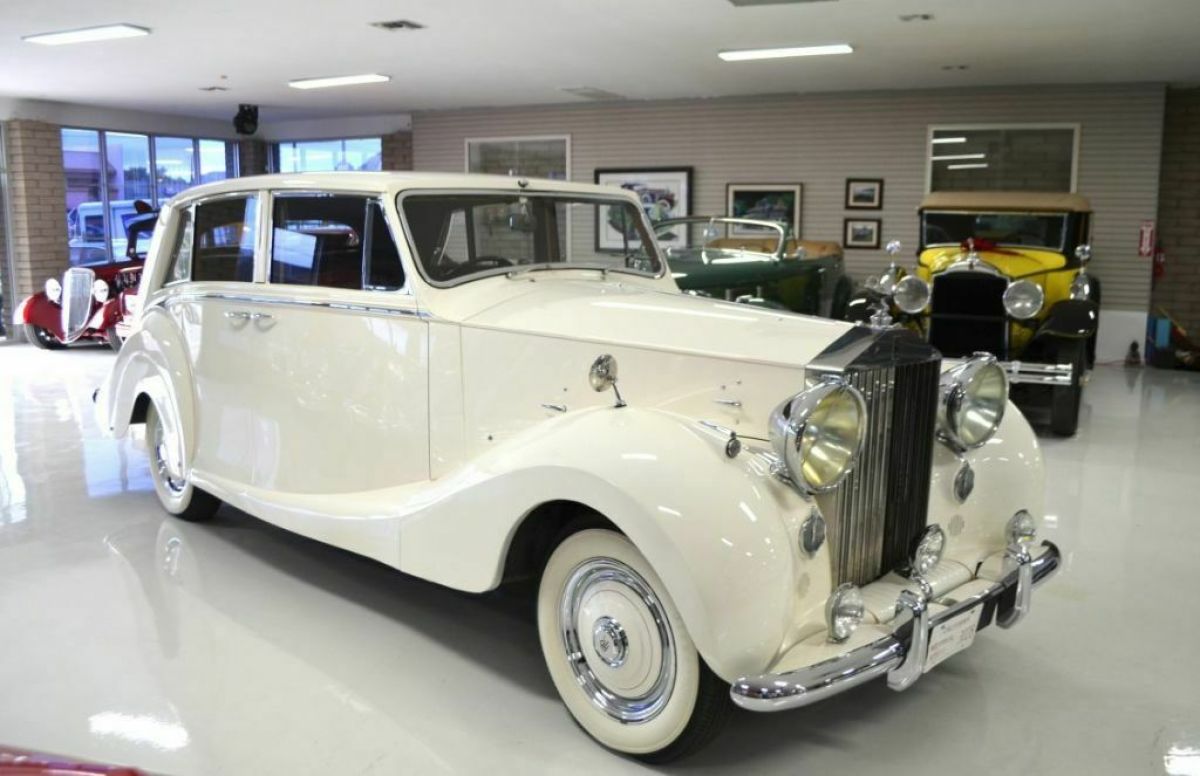 1951 Rolls-Royce Silver Wraith Hooper Touring Limousine