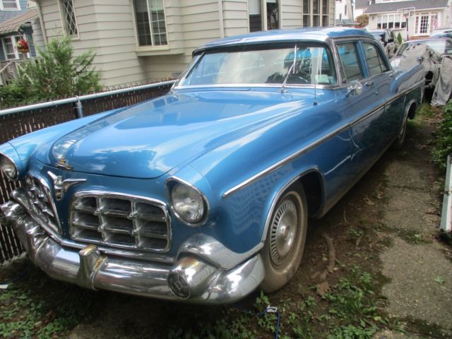 1956 Chrysler Imperial sedan