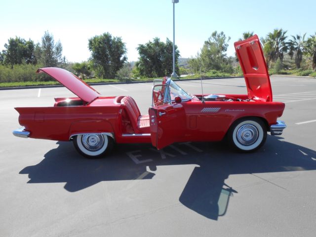 1957 Ford Thunderbird California Majestic