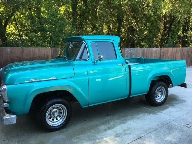1958 Ford F-100 fleet side short bed big back window with a/c