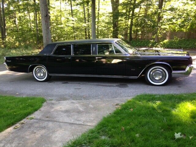 1966 Lincoln Continental limousine