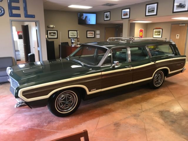 1968 Ford Country Squire LTD