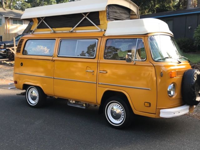 1977 Volkswagen Bus/Vanagon Riviera pop top camper