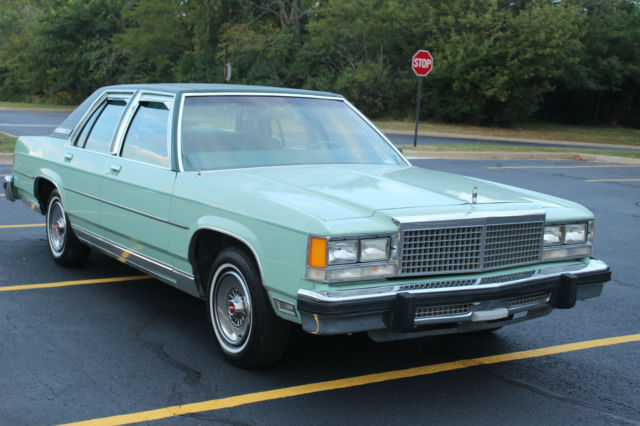 1979 Ford Crown Victoria