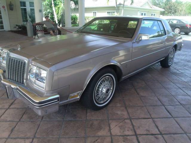 1983 Buick Riviera Base 2dr Coupe