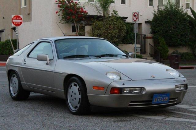 1989 Porsche 928 CD Player, Leather Seats, Sunroof