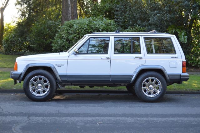 1992 Jeep Cherokee Laredo 4X4 4.0L Only 75,518 Miles!