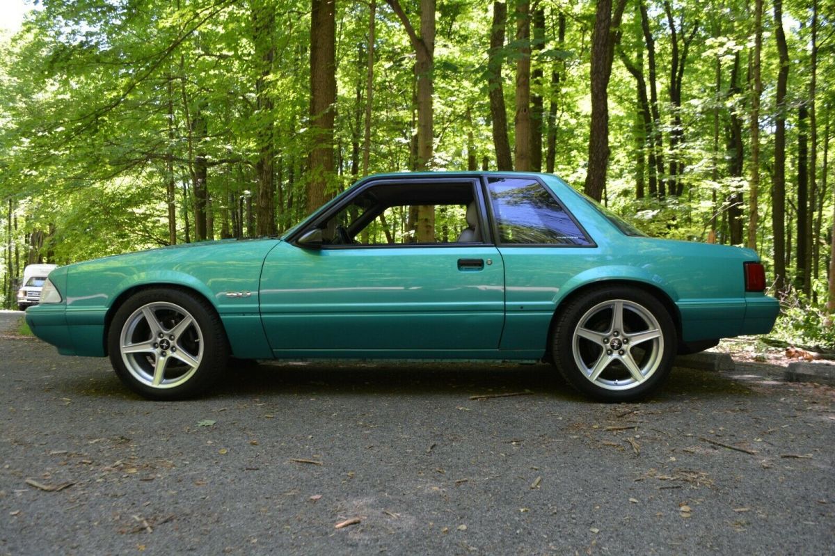 1993 Ford Mustang 5.0 V8 convertible