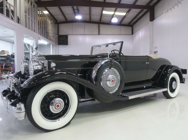 1932 Packard Deluxe Eight Roadster Coupe 