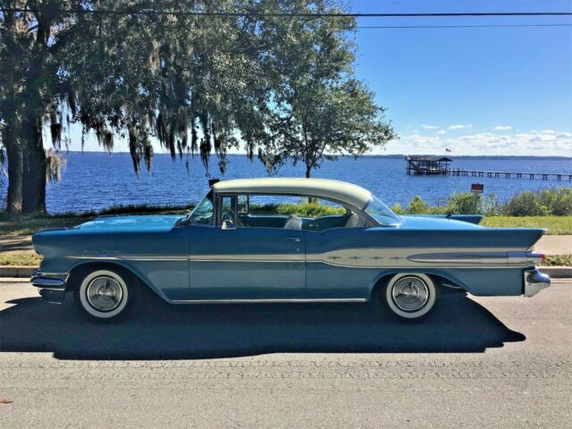 1957 Pontiac Star Chief 2 Door Hardtop