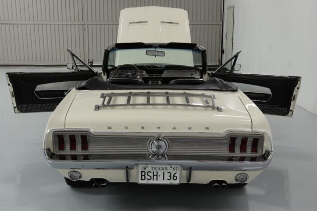 1967 Ford Mustang Convertible deluxe