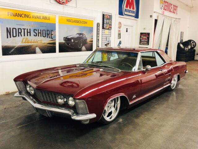 1963 Buick Riviera -LUXURY CLASSIC ON AIR RIDE
