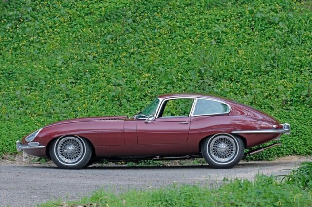 1967 Jaguar E-Type Series 1 FHC 4.2 - Only 14k Miles(!) - Rare Color