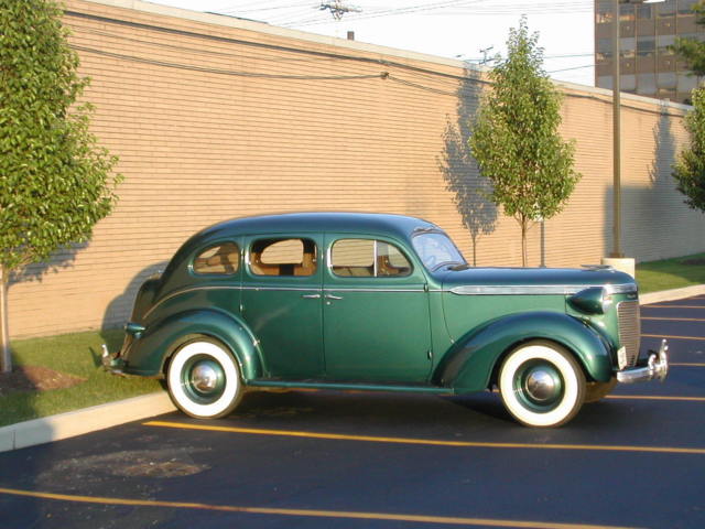 1937 Chrysler Royal sedan