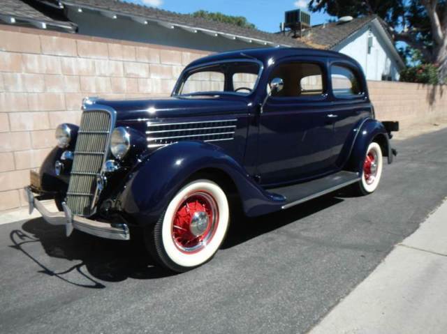 1935 Ford Super Deluxe