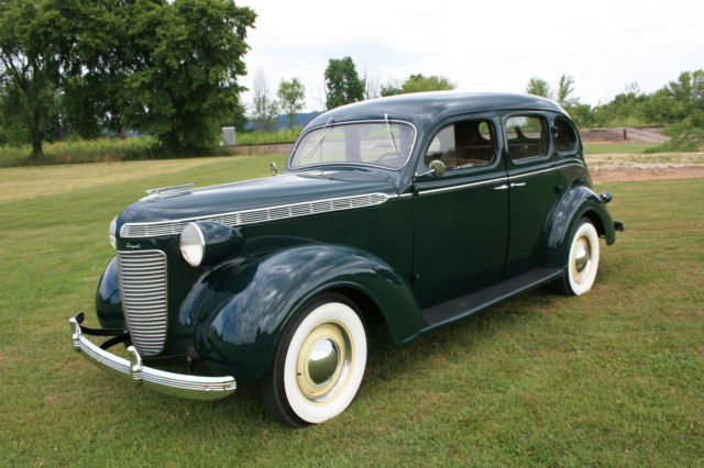 1937 Chrysler Royal Royal