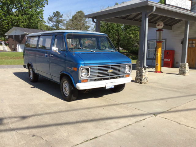 1974 Chevrolet G20 Van Sportsman