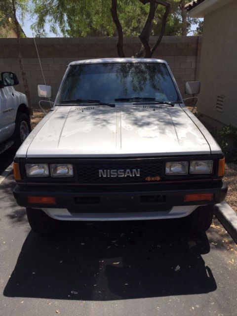 1985 Nissan Other Pickups Deluxe