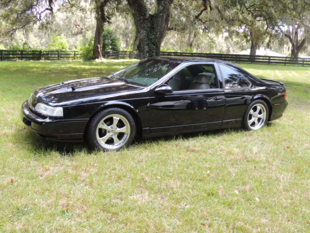 1990 Ford Thunderbird --Supercoupe