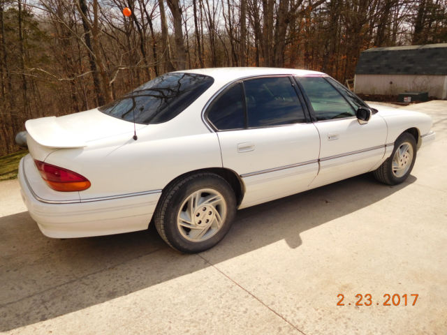 1993 Pontiac Bonneville SE
