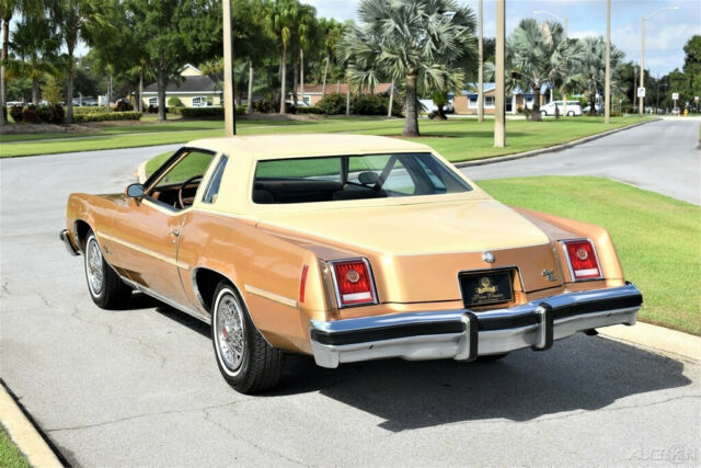 1977 Pontiac Grand Prix Automatic, Fully Loaded two tone Wow!!