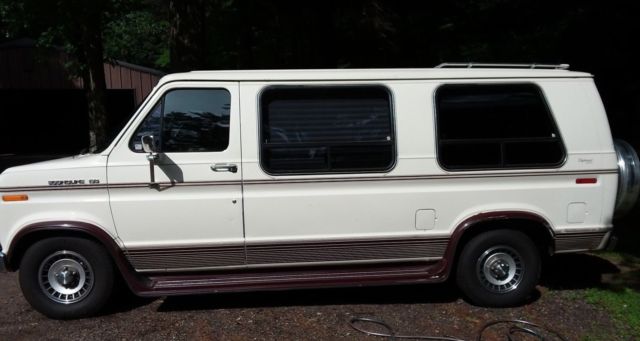 1988 Ford E-Series Van