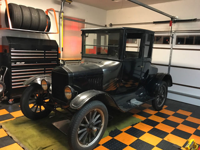 1924 Ford Model T Coupe