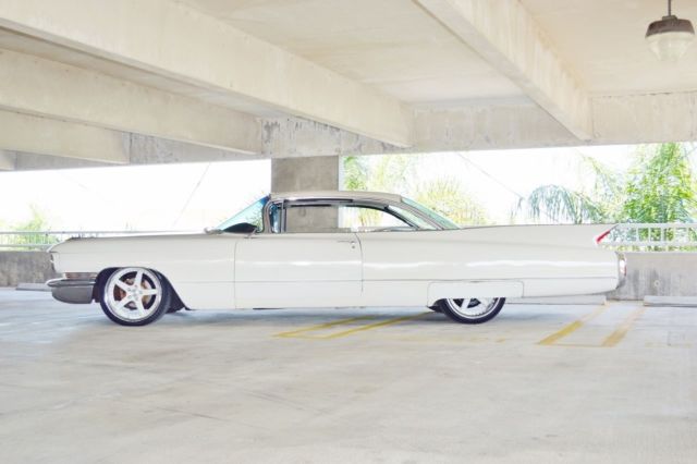 1960 Cadillac DeVille HOT ROD / LOWERD AND STANCED / LOADED